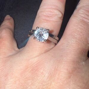 GORGEOUS CATHEDRAL SET 2.5ct AUSTRALIAN CRYSTAL SOLITAIRE WITH MATCHING BAND 7.5